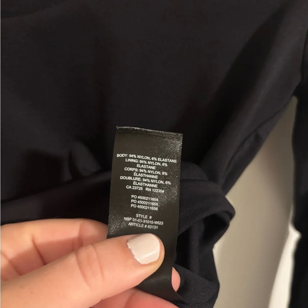 ARITZIA Babaton Contour Black Long Sleeve Cropped Bodycon Top Size Small